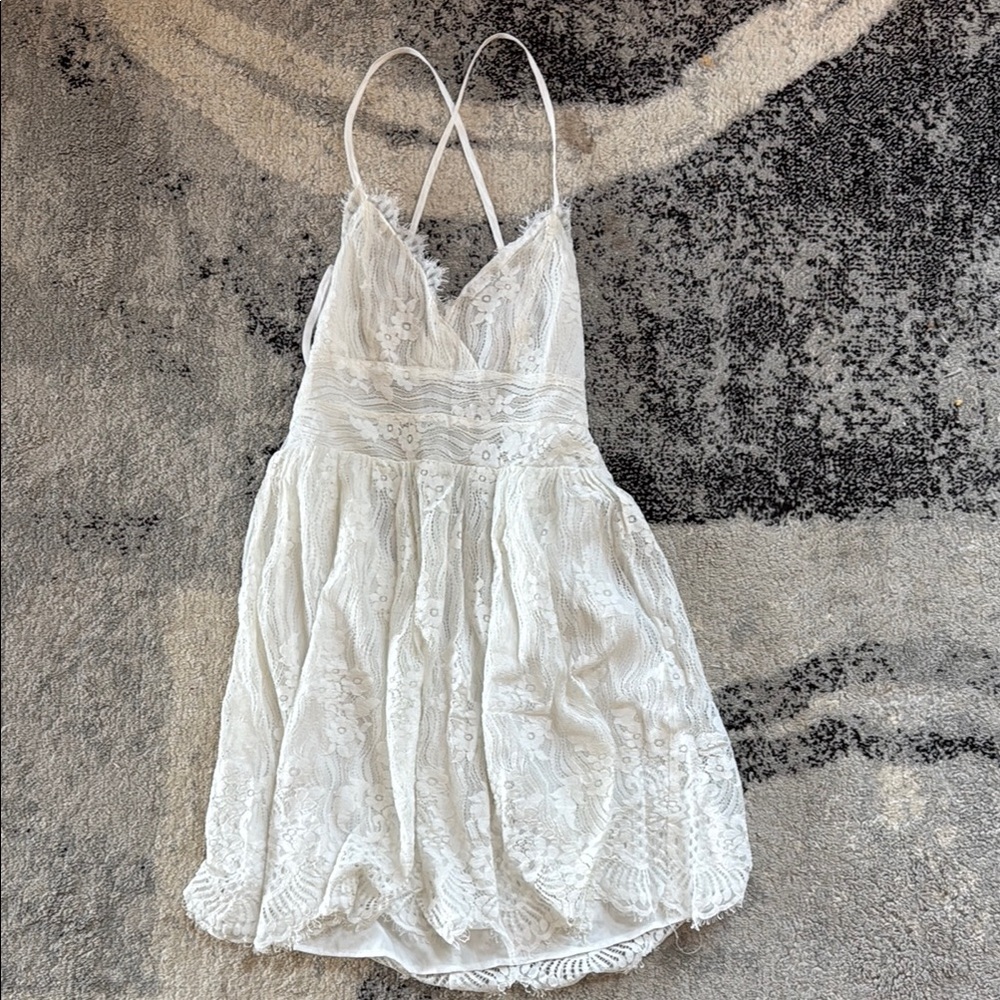 Elegant White Lace Dress
